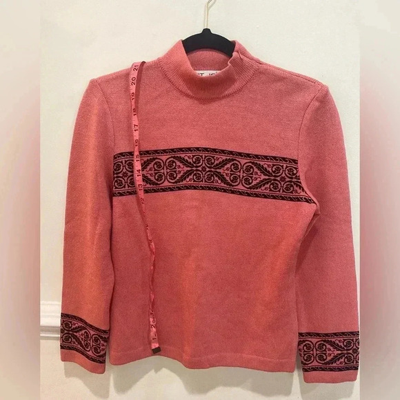St. John Collection Marie Gray Salmon Mock Neck Sweater Black Scroll Small - Picture 3 of 10